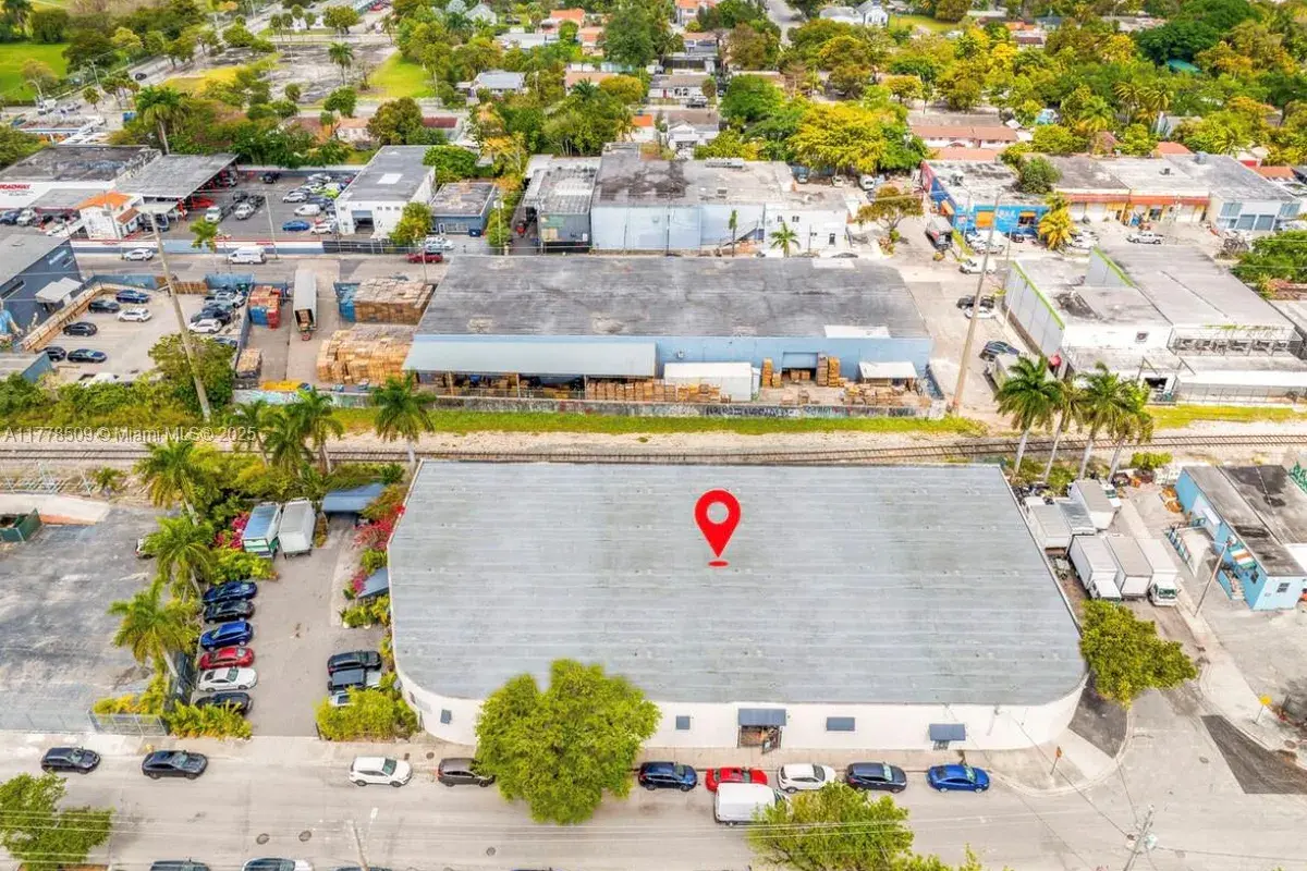 1515 NW 22nd St, Miami FL 33142