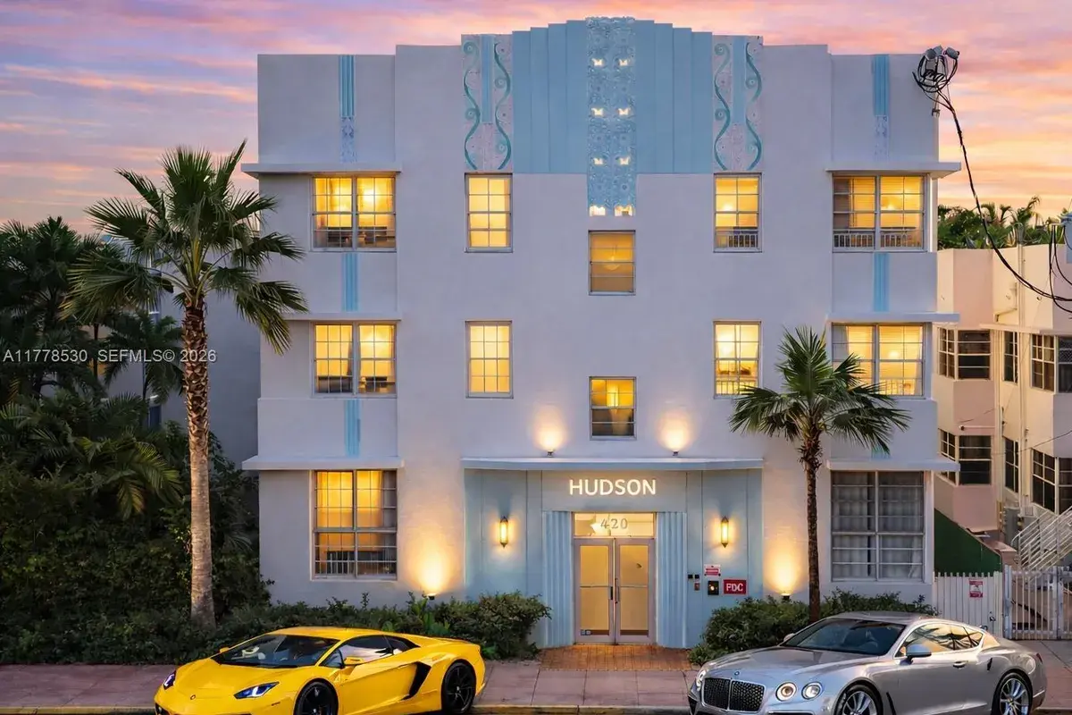 420 15th St # 302, Miami Beach FL 33139