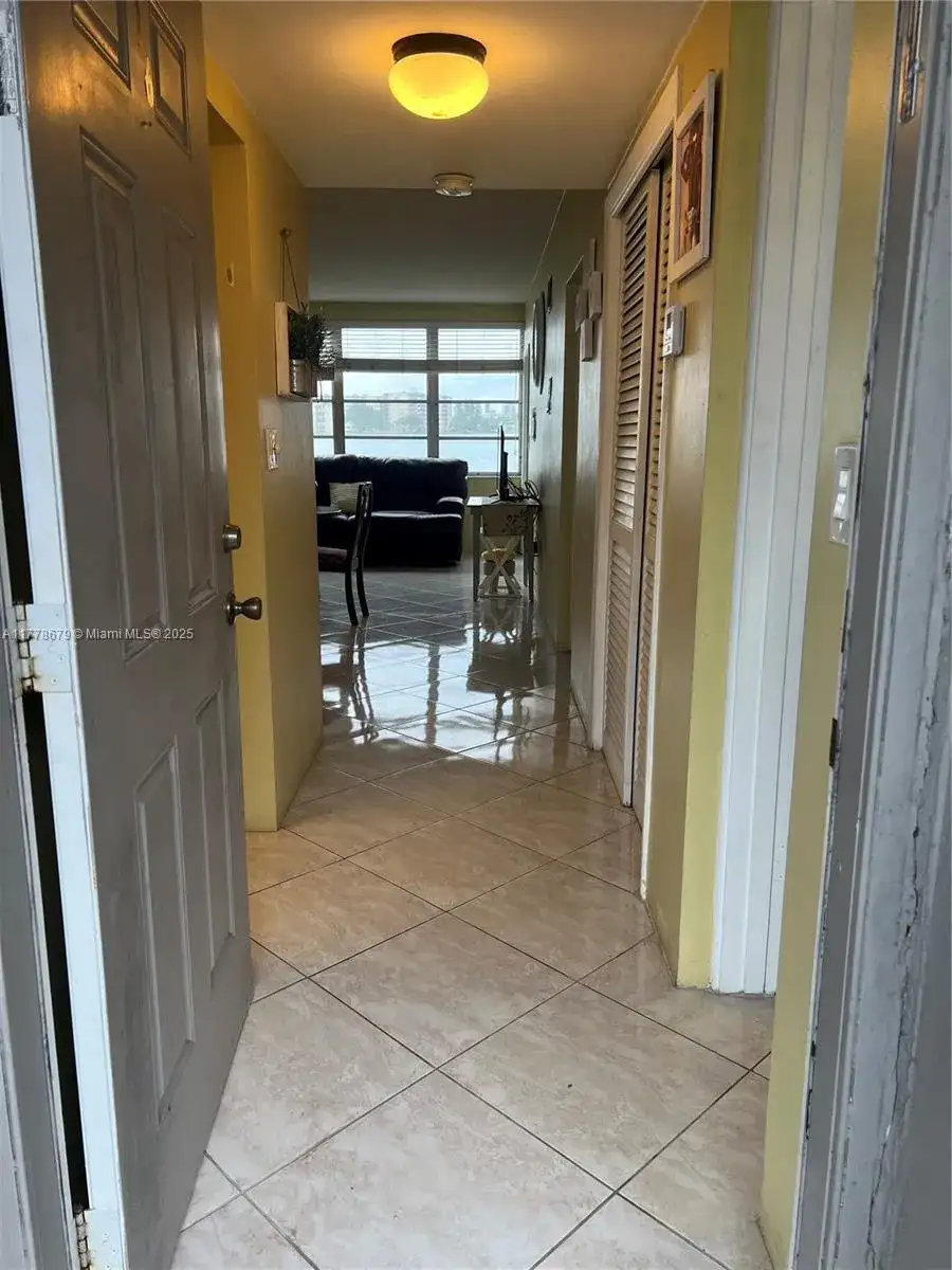18555 NE 14th Ave # 516, Miami FL 33179 photo 4