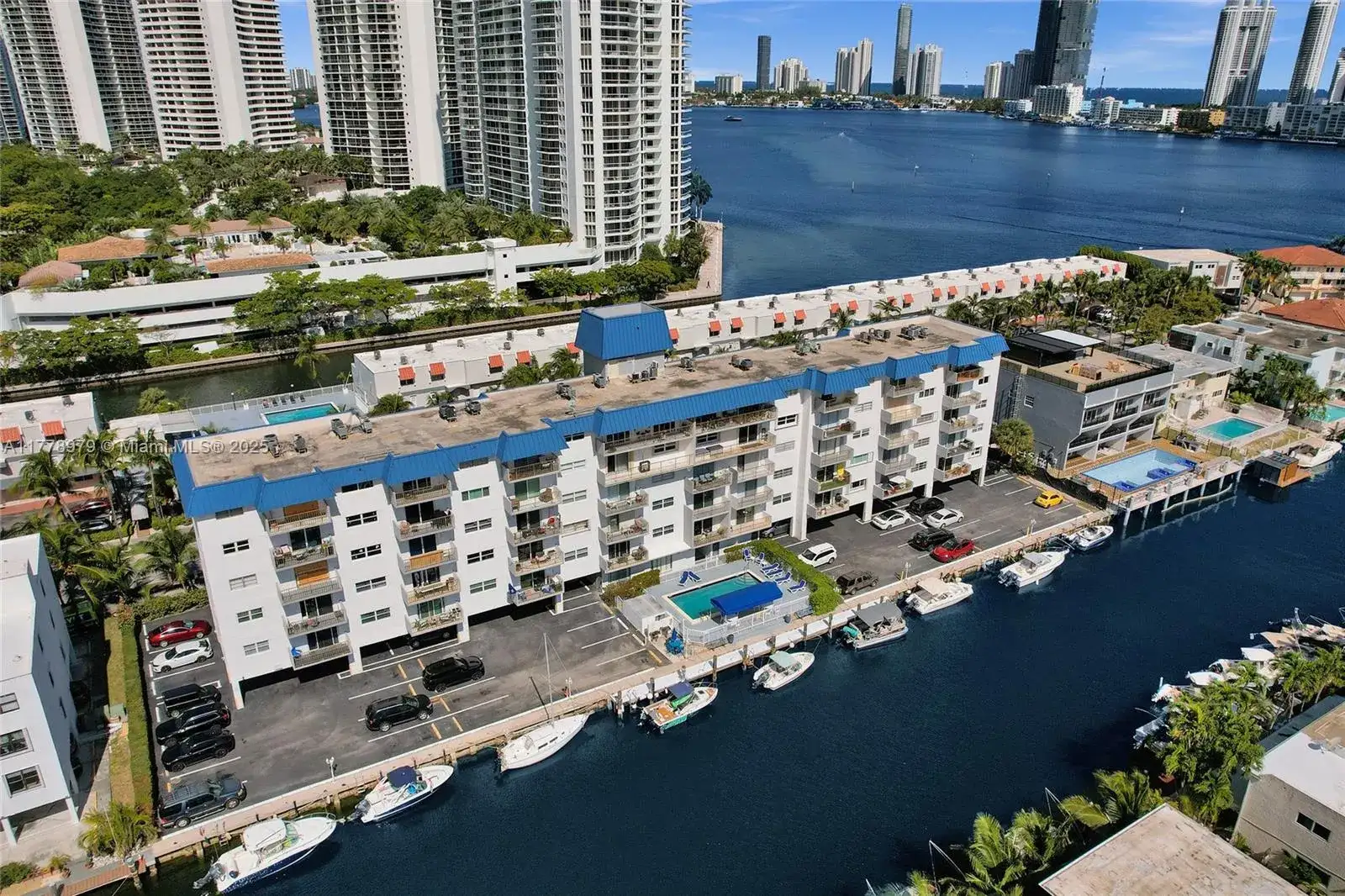 3770 NE 171st St # 403, North Miami Beach FL 33160 photo 2
