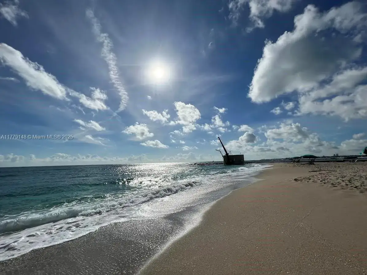125 Ocean Ave # 214, Palm Beach Shores FL 33404