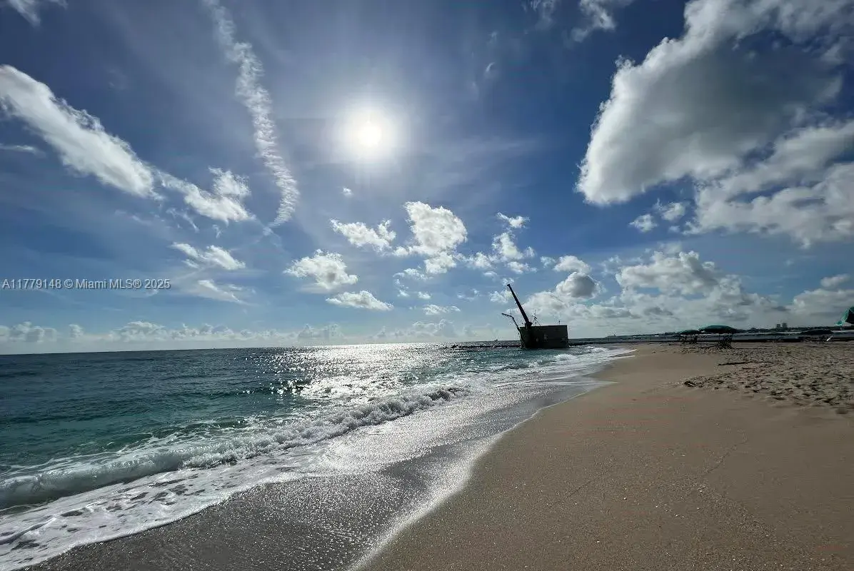 125 Ocean Ave # 214, Palm Beach Shores FL 33404