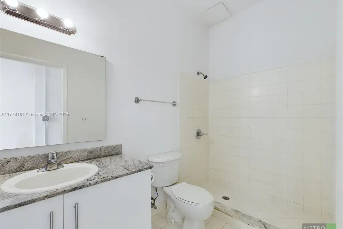 444 NE 30th St # 1104, Miami FL 33137