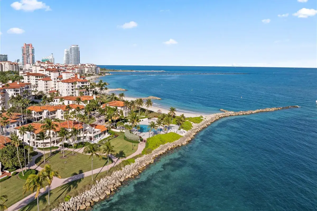 19133 Fisher Island Dr # 19133, Miami Beach FL 33109