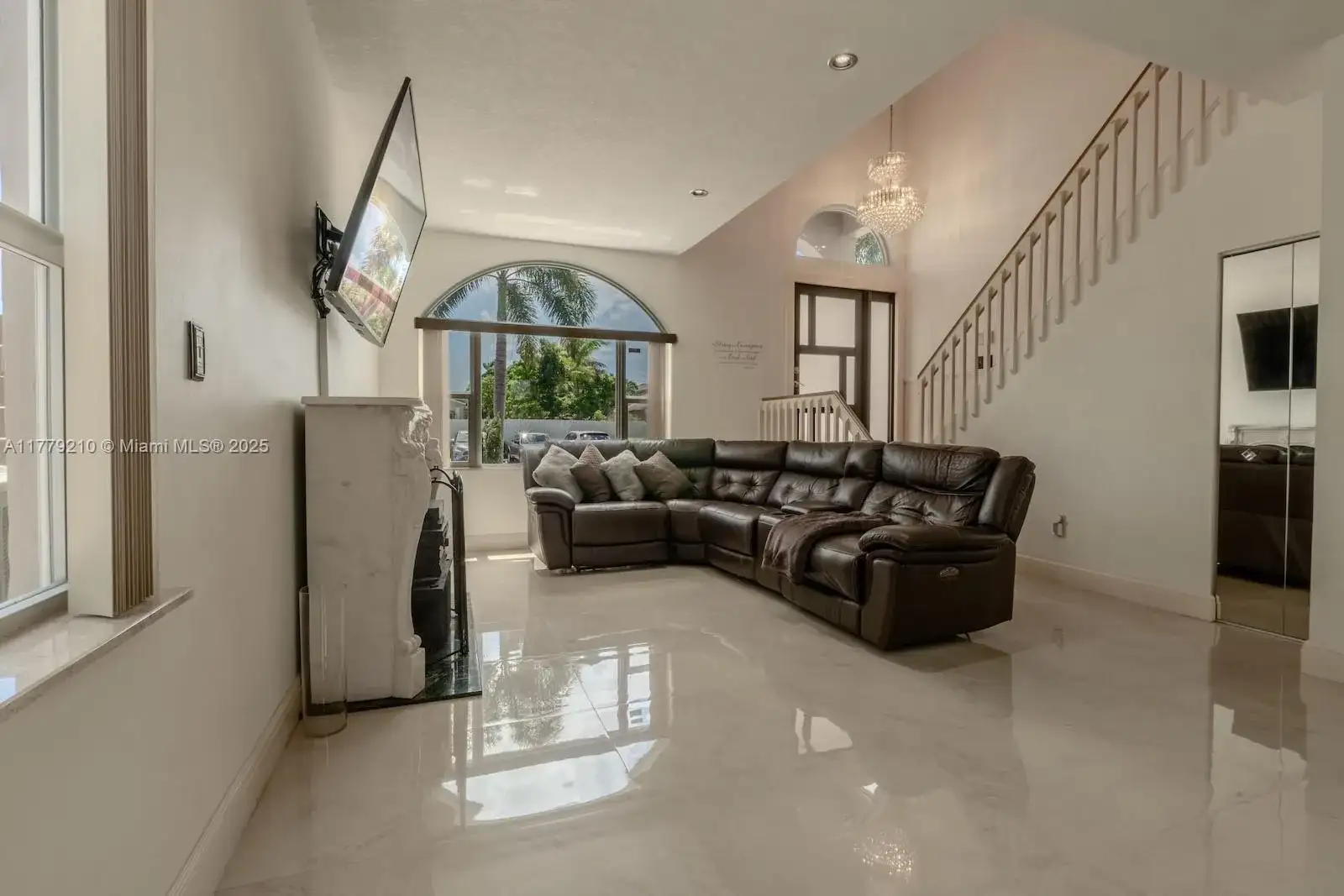 15835 NW 7th St, Pembroke Pines FL 33028 photo 3