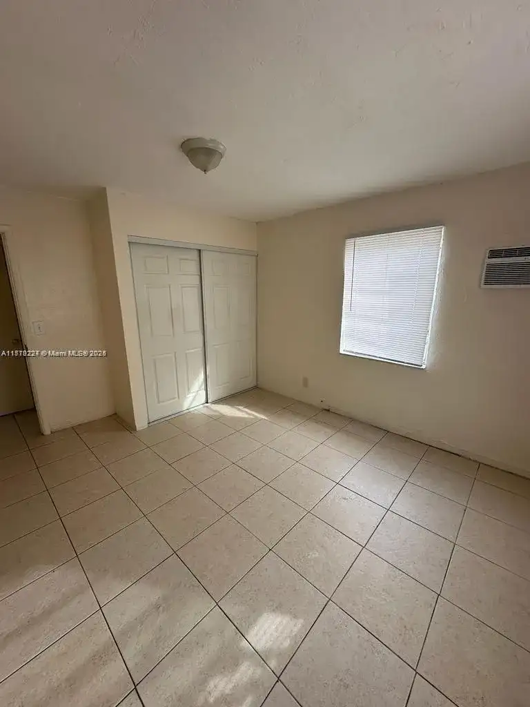 756 NW 5th St, Hallandale Beach FL 33009 photo 5