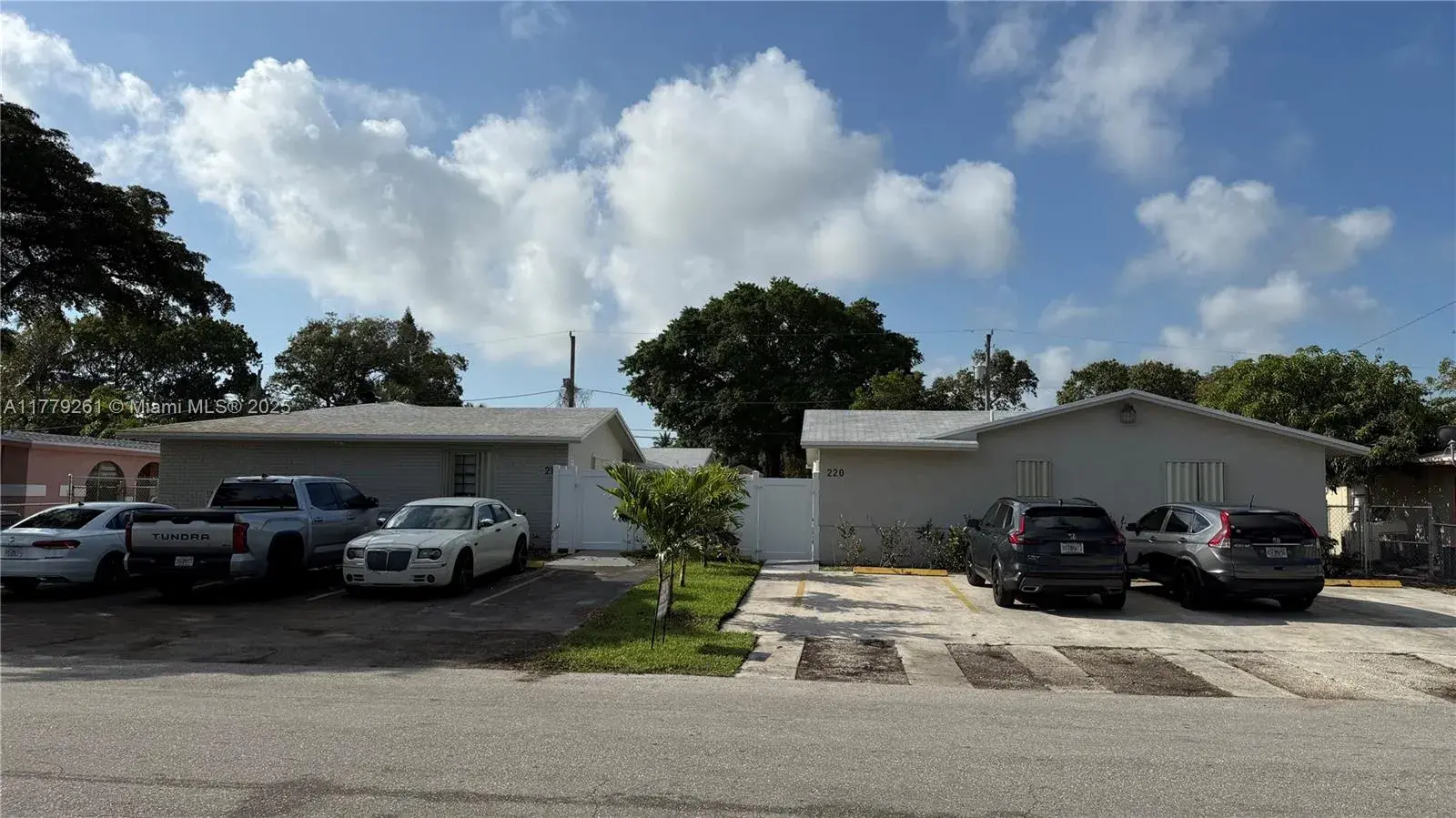 216 NW 12th St, Pompano Beach FL 33060