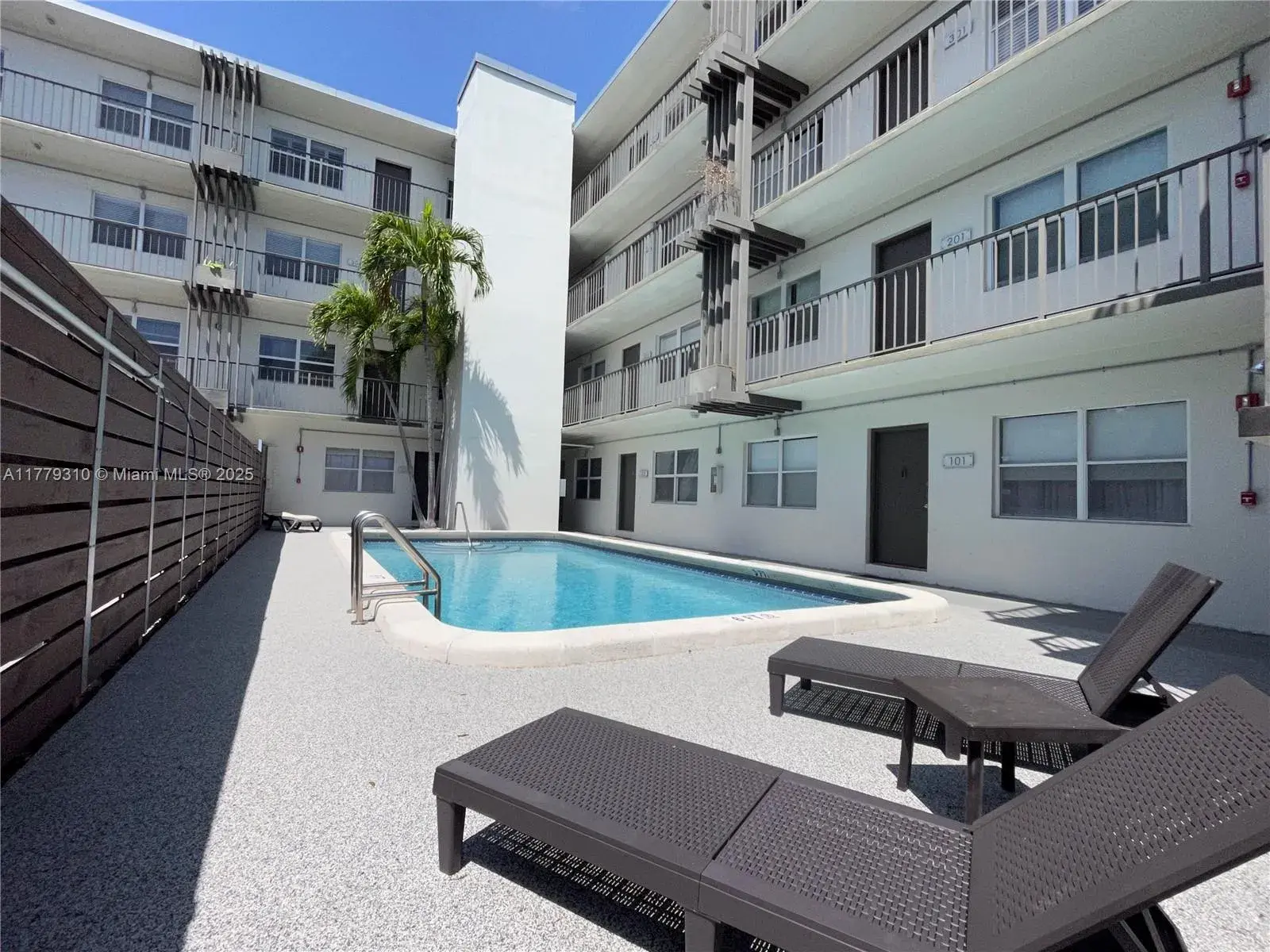 609 NE 13th Ave # 301, Fort Lauderdale FL 33304