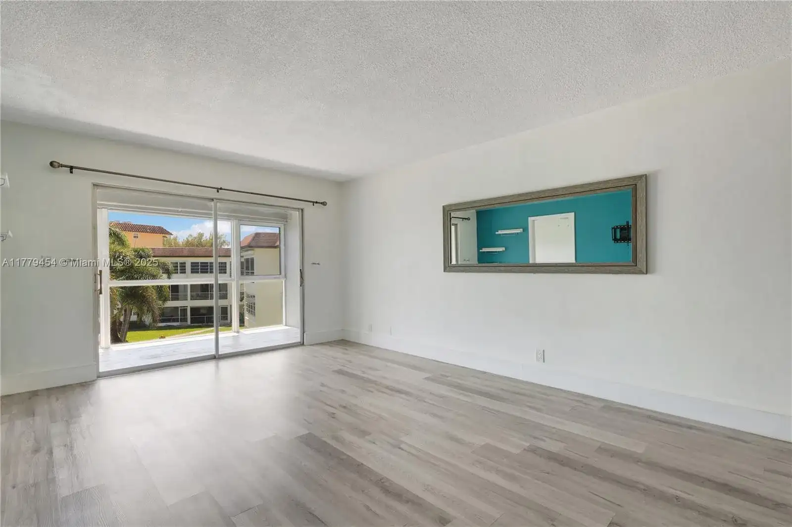 4200 Crystal Lake Dr # 303, Deerfield Beach FL 33064 photo 4