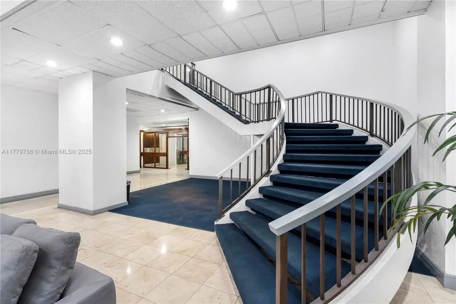 13499 Biscayne Blvd, North Miami FL 33181 photo 5