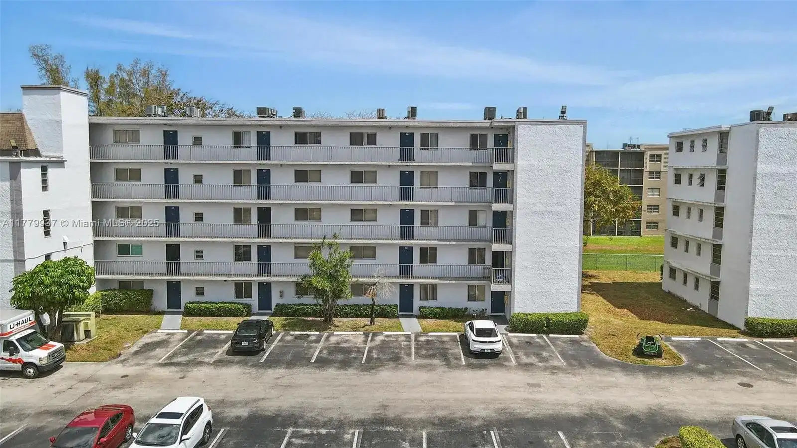 8540 N Sherman Cir # 408, Miramar FL 33025 photo 2