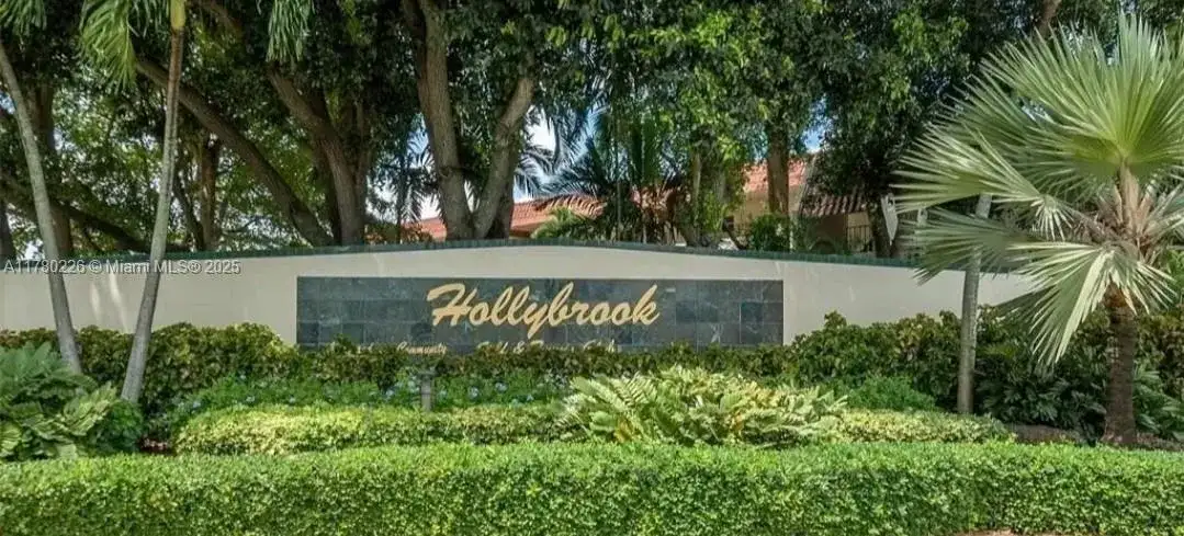 691 S HOLLYBROOK DR # 104, Pembroke Pines FL 33025 photo 3