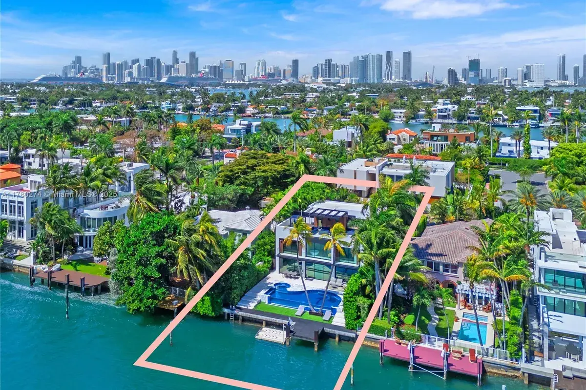 247 E Rivo Alto Dr, Miami Beach FL 33139