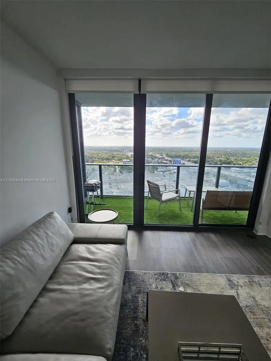121 NE 34 ST # 2511, Miami FL 33137
