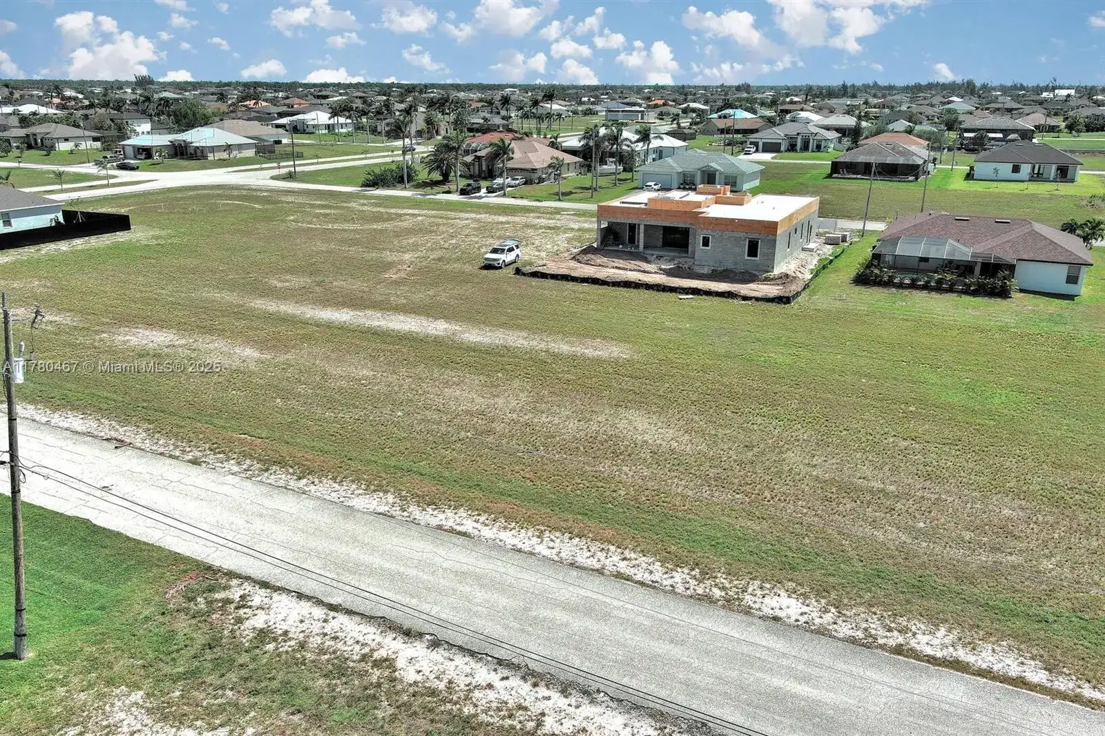 1037 NW 37TH PL, Cape Coral FL 33993 photo 3