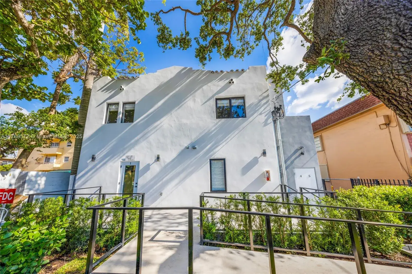 1335 SW 4th St, Miami FL 33135