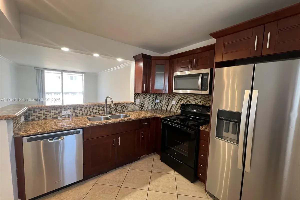 420 NE 12th Ave # 503, Hallandale Beach FL 33009