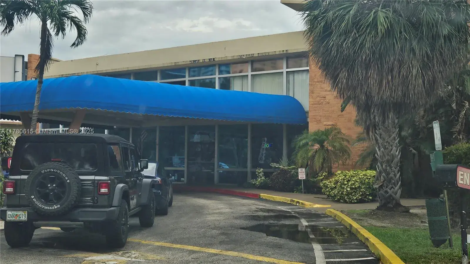 26 Diplomat Pkwy # 2259, Hallandale Beach FL 33009
