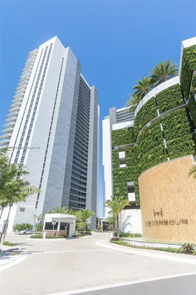 16385 Biscayne Blvd # 904, North Miami Beach FL 33160 photo 5
