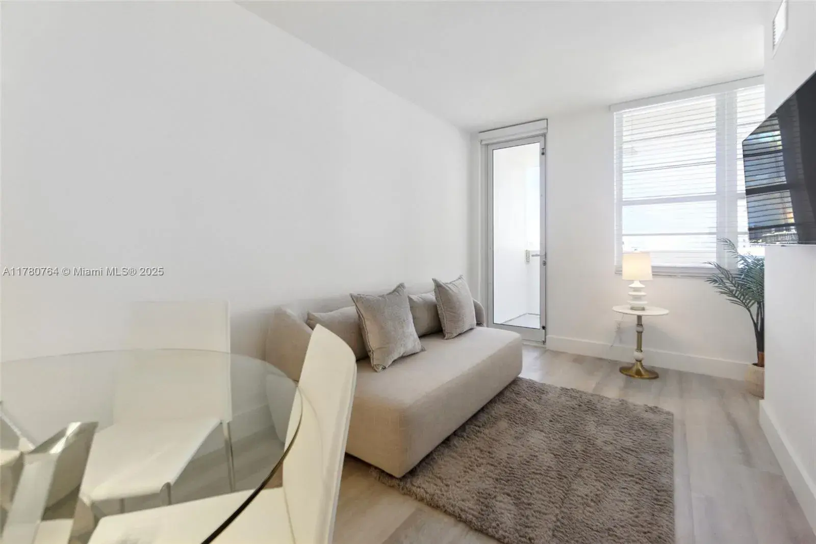100 Lincoln Rd # 1218, Miami Beach FL 33139