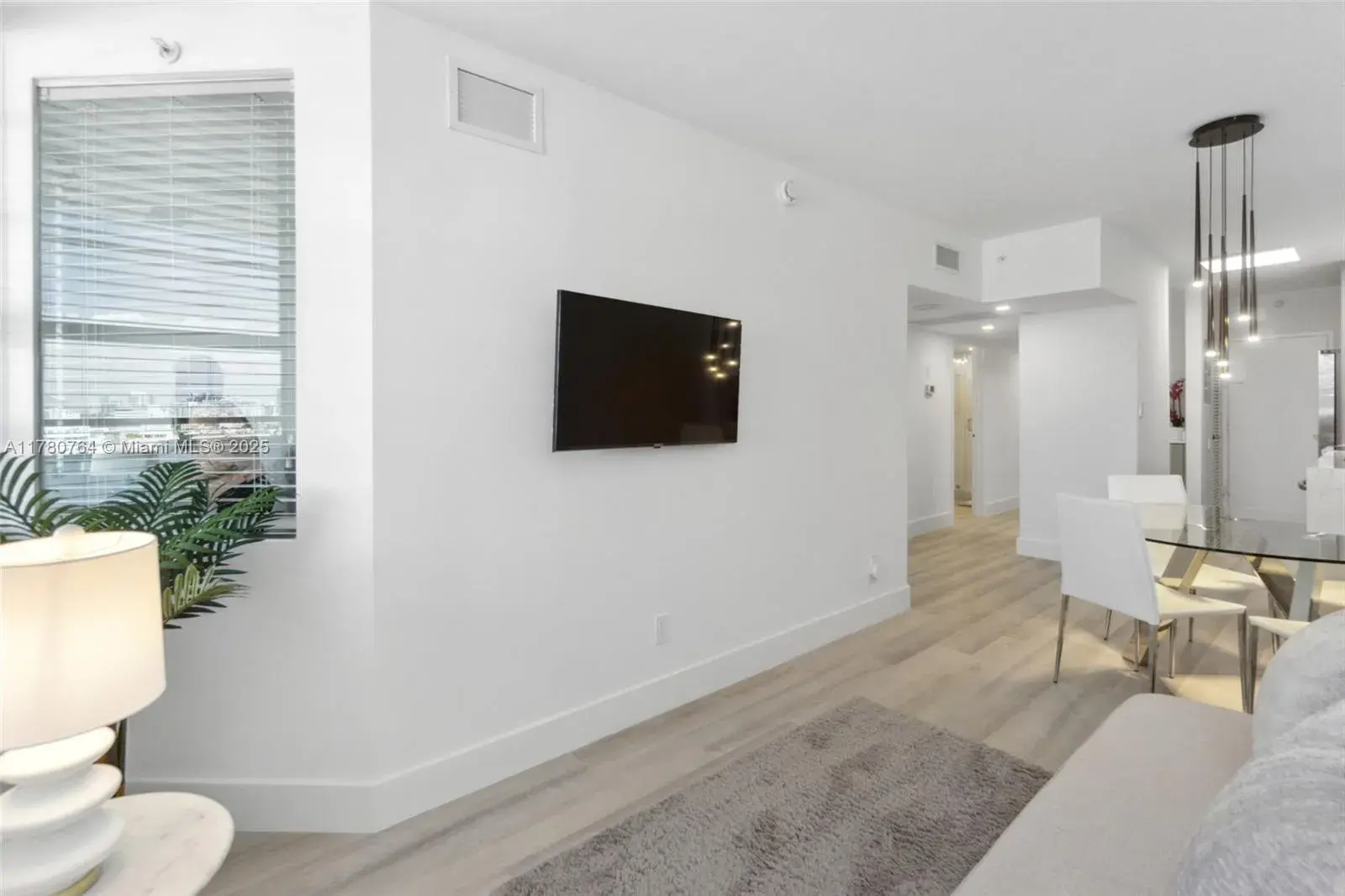 100 Lincoln Rd # 1218, Miami Beach FL 33139