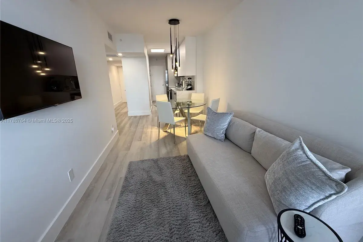 100 Lincoln Rd # 1218, Miami Beach FL 33139