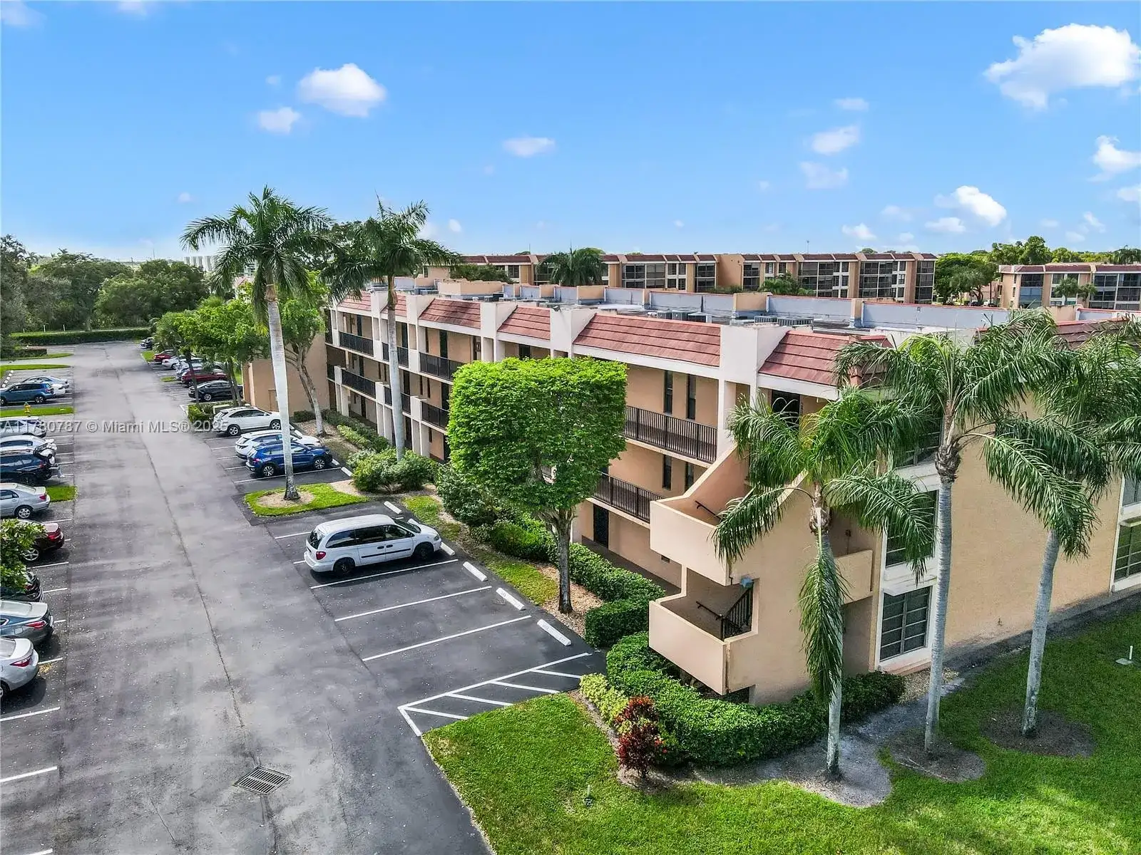 6106 Coral Lake Dr # 106, Margate FL 33063 photo 3