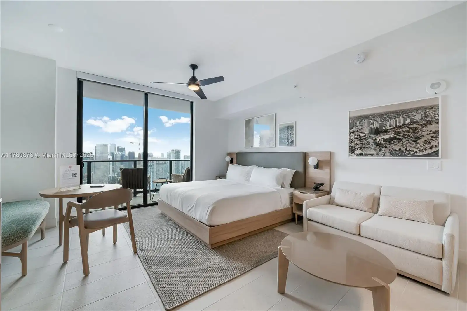 601 NE 1st Ave # 4212, Miami FL 33132 photo 2