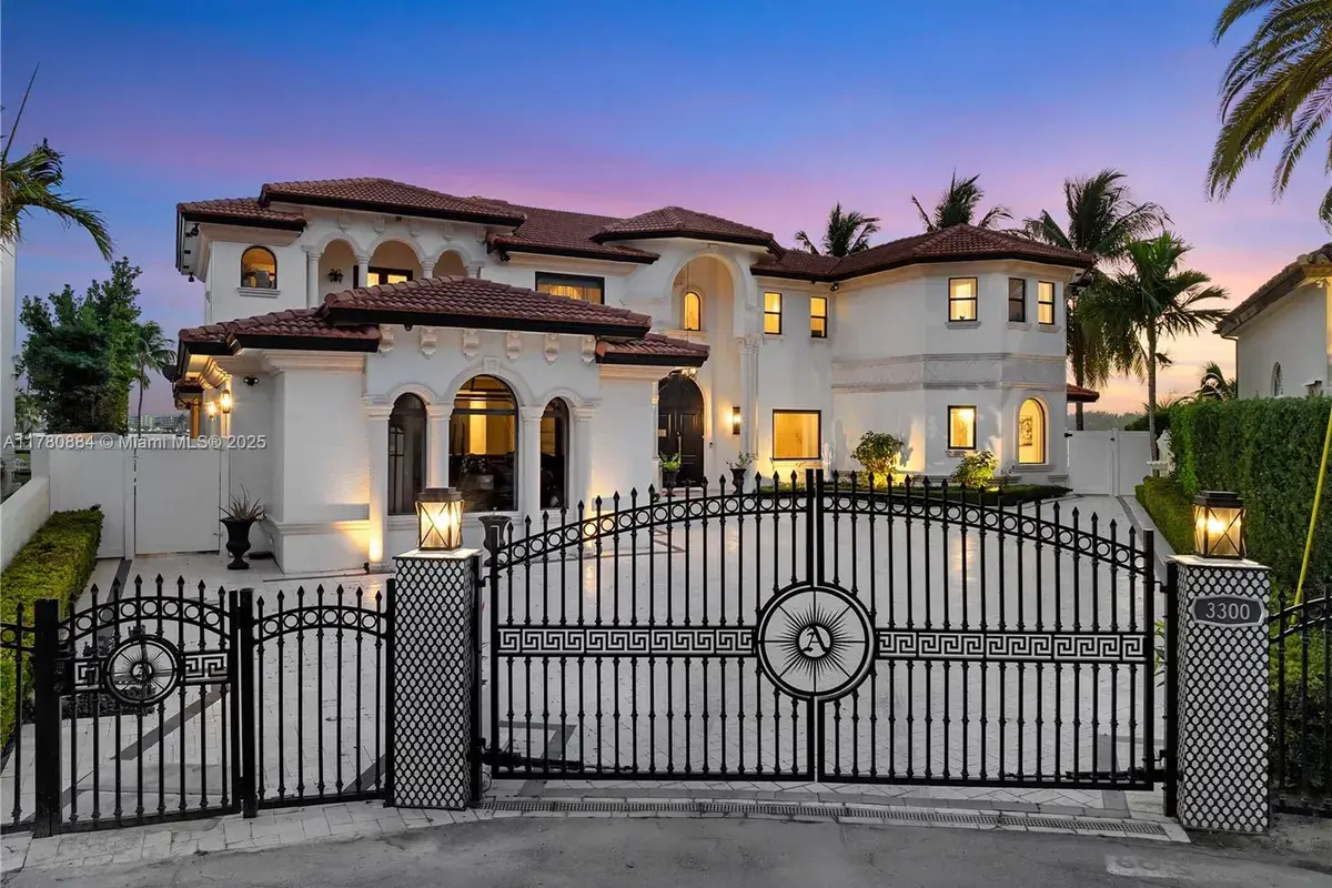 3300 NE 171st St, North Miami Beach FL 33160