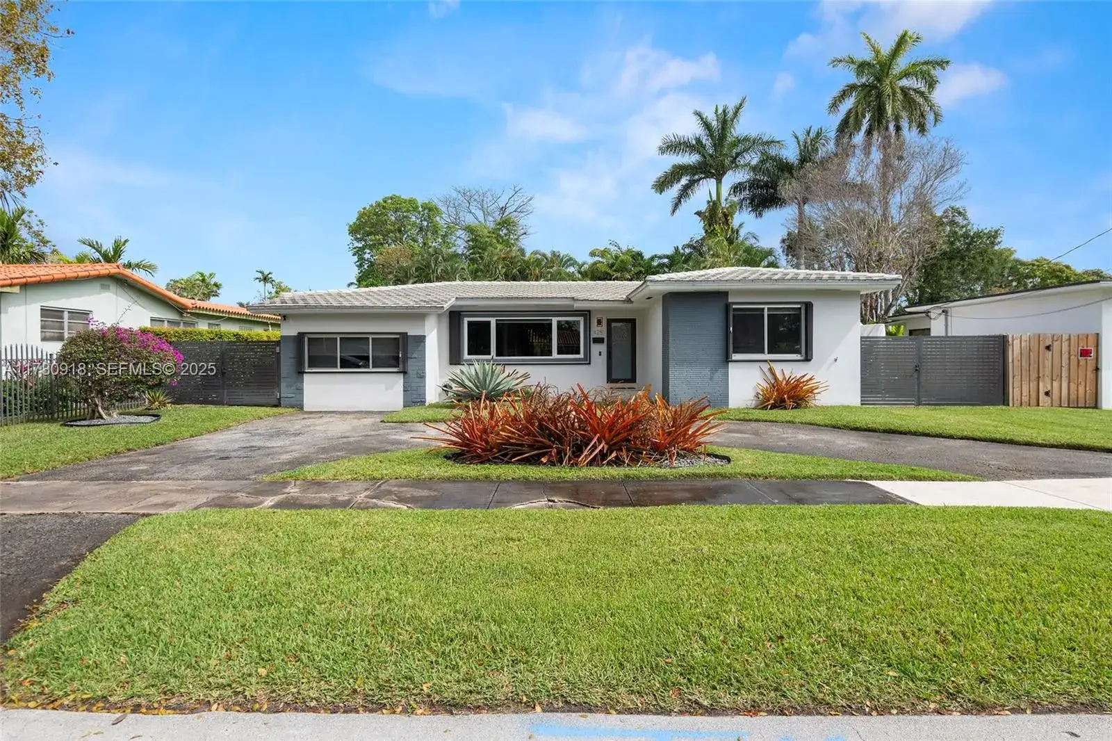 425 NE 114th St, Miami FL 33161 photo 4