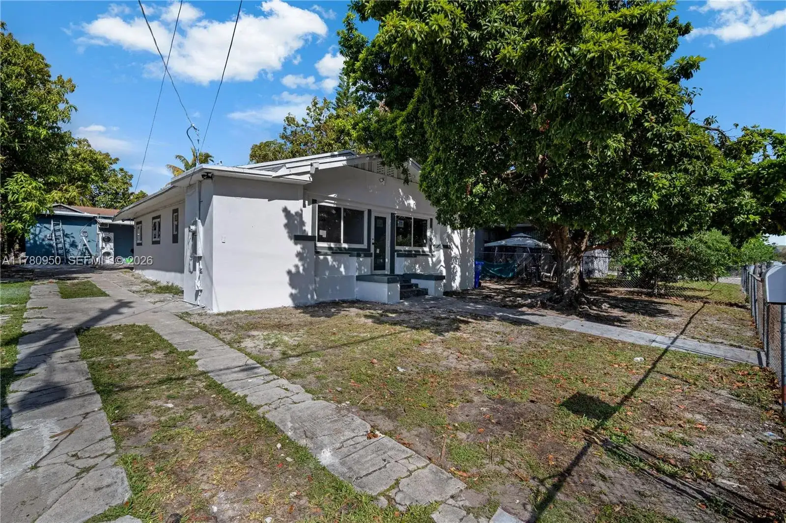 1114 SW 13th Ct, Miami FL 33135 photo 2