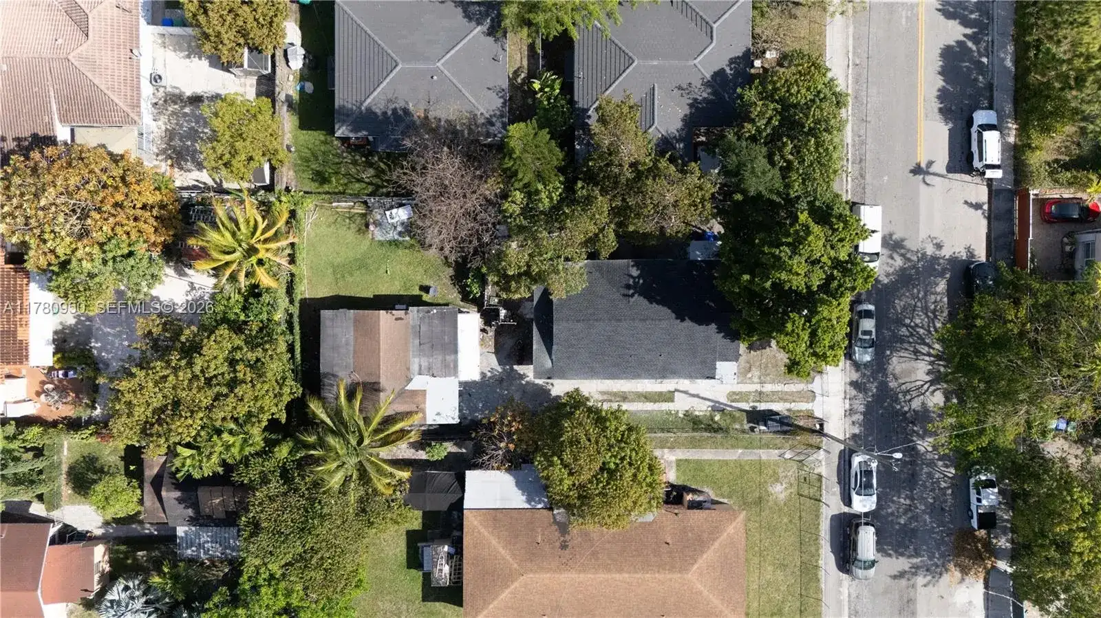 1114 SW 13th Ct, Miami FL 33135 photo 5
