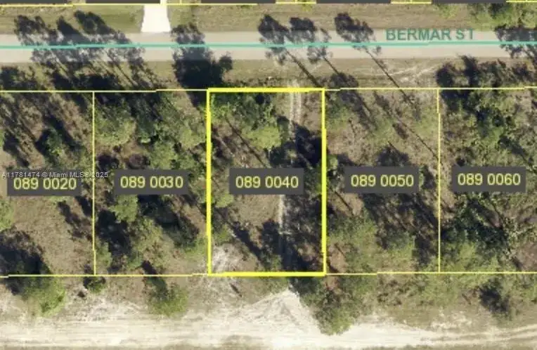 1206 Bermar ST, Fort Myers FL 33913 photo 2