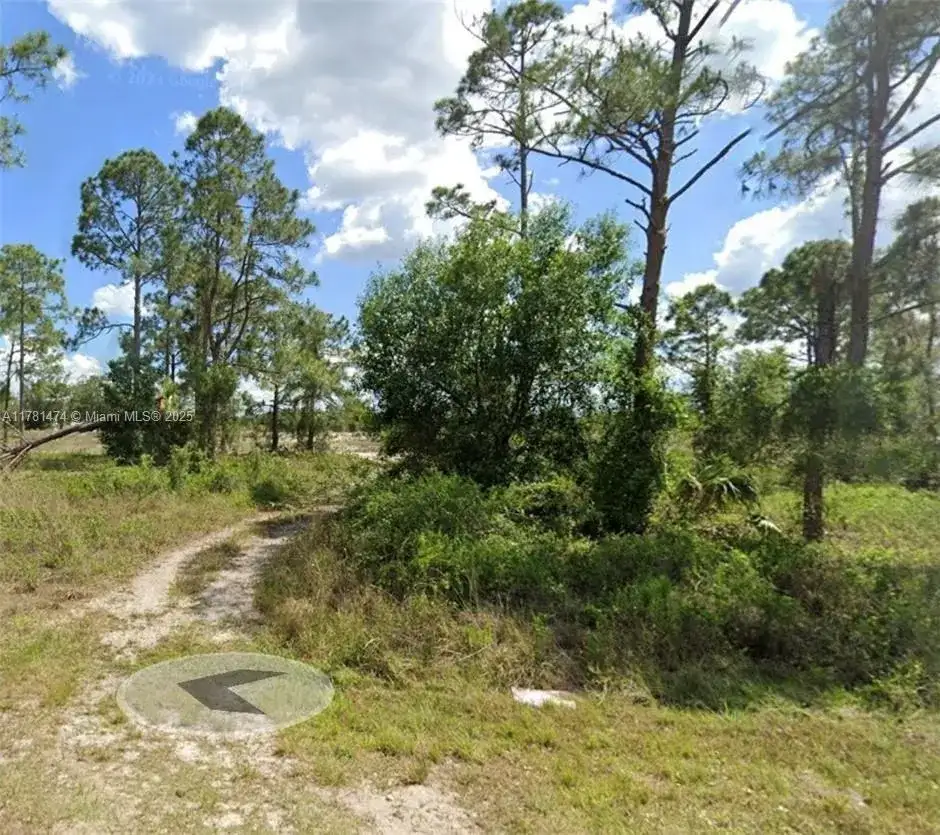 1206 Bermar ST, Fort Myers FL 33913 photo 3