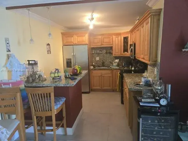 6900 Bay Dr # 8I, Miami Beach FL 33141