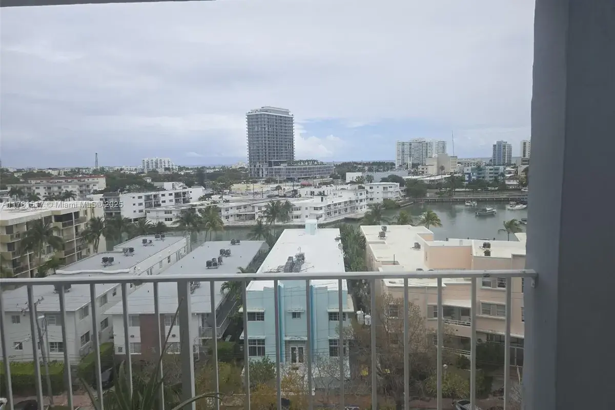 6900 Bay Dr # 8I, Miami Beach FL 33141