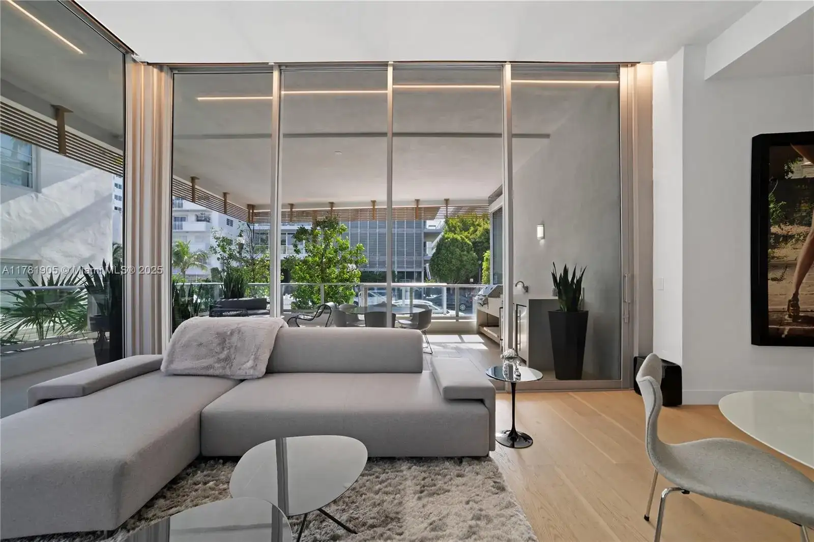 304 Ocean Dr # 102, Miami Beach FL 33139 photo 4