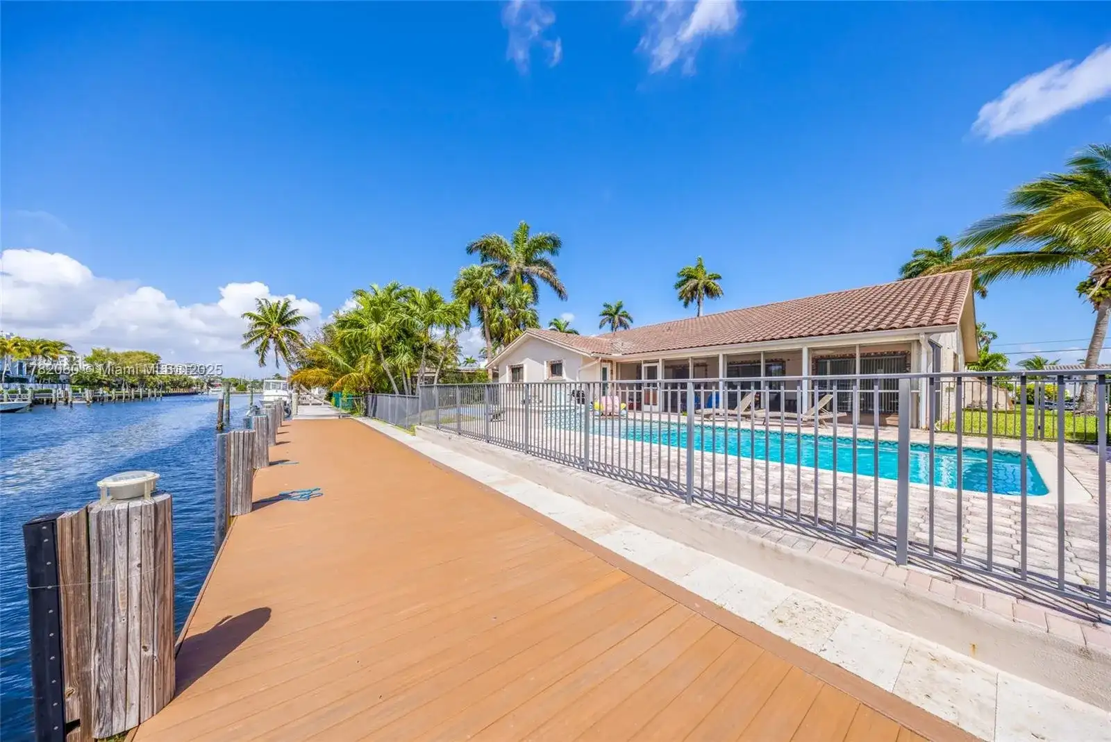 2752 NE 3rd St, Pompano Beach FL 33062 photo 4