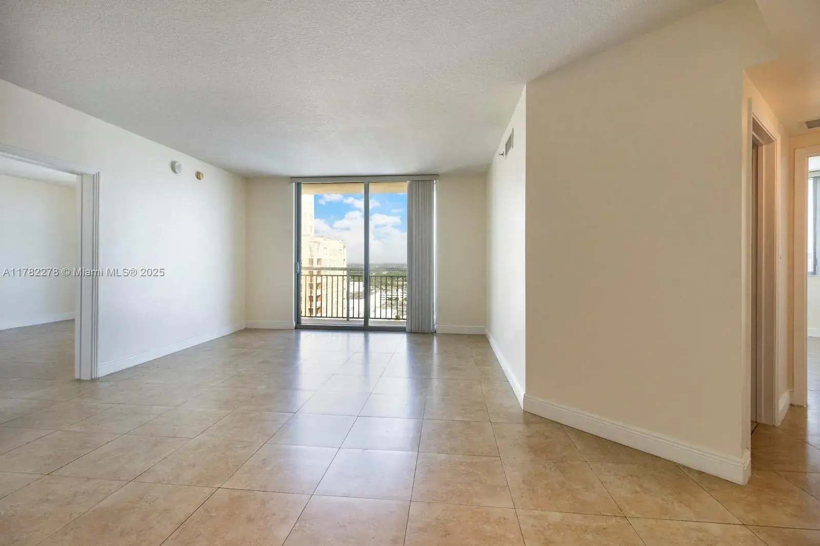 9055 SW 73 CT # 1807, Miami FL 33156