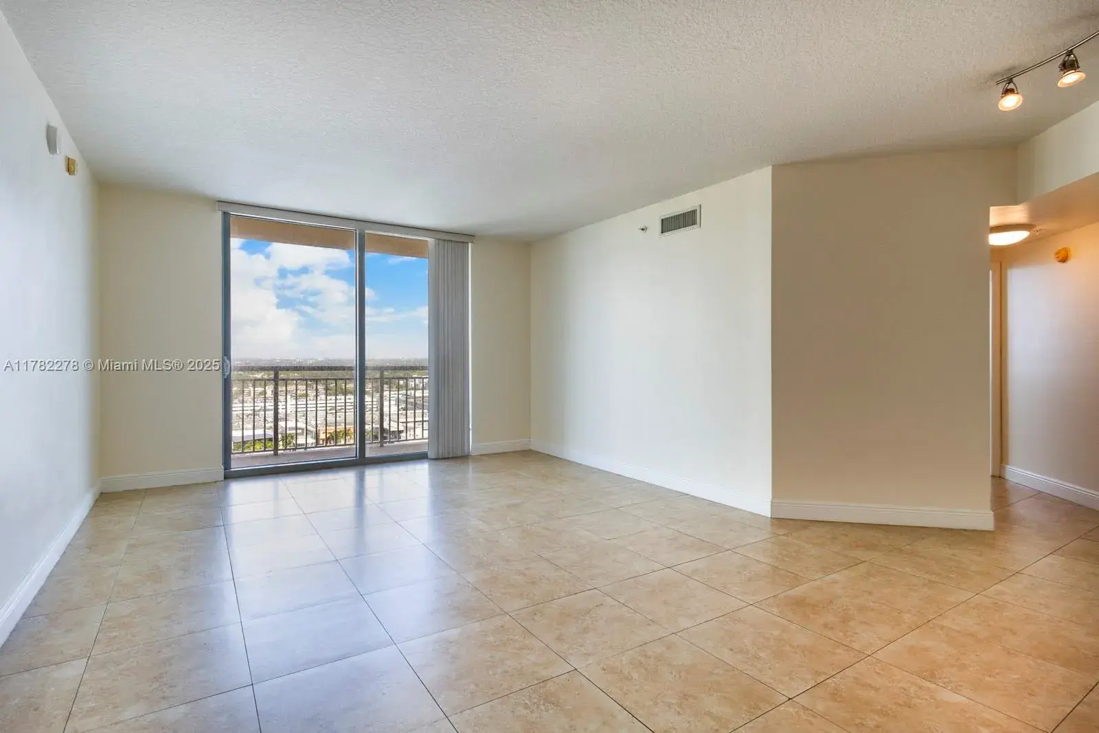 9055 SW 73 CT # 1807, Miami FL 33156