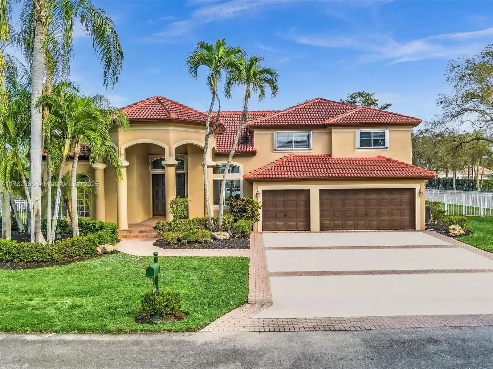 3440 Carlton Ln, Davie FL 33330
