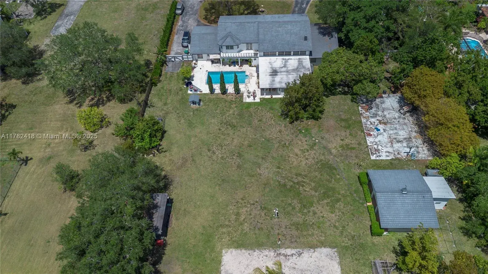 8350 SW 98 th St, Miami FL 33156