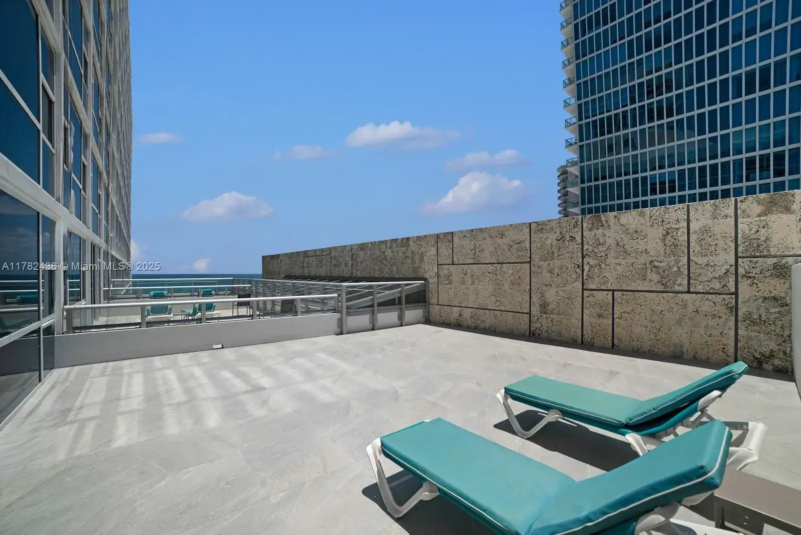 1 bedroom 1 bath Residential for sale at 6801 Collins Ave # 604, Miami Beach FL 33141