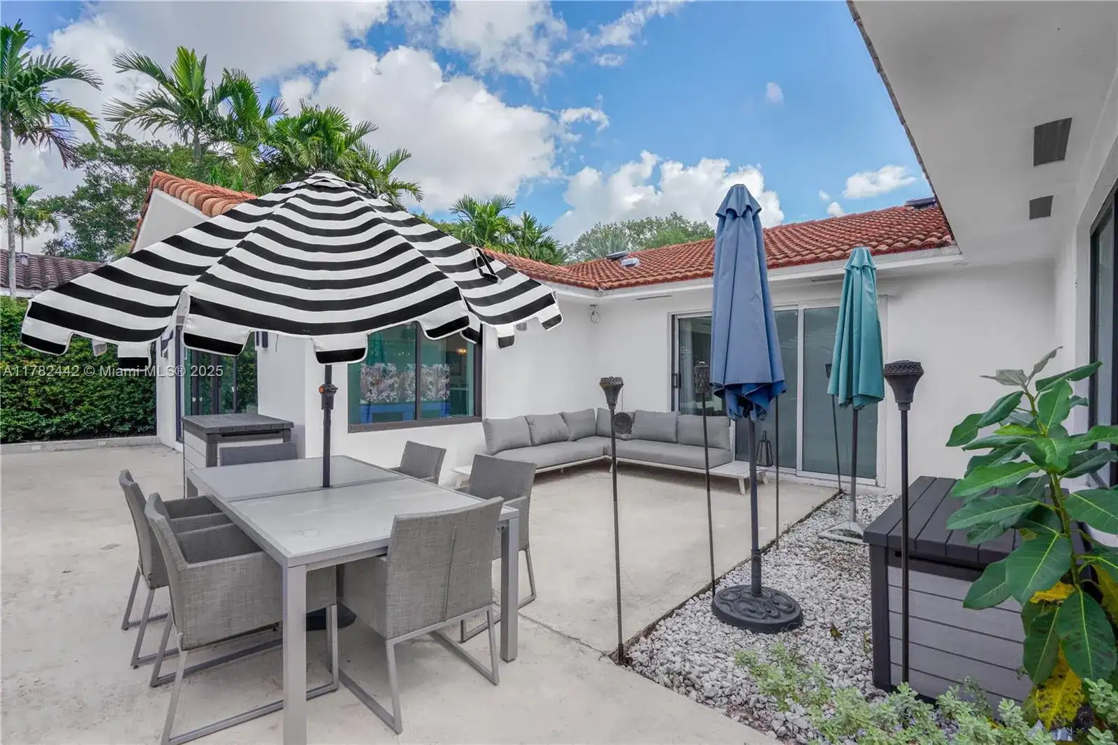 12500 Griffing Blvd, North Miami FL 33161 photo 2