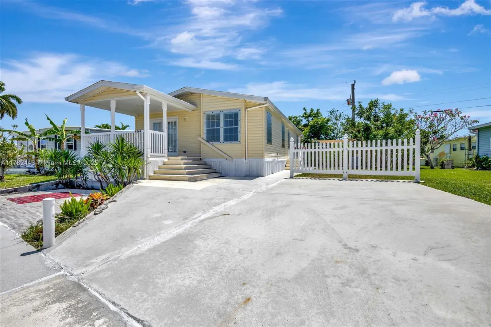 4206 Mocking Bird Dr, Boynton Beach FL 33436