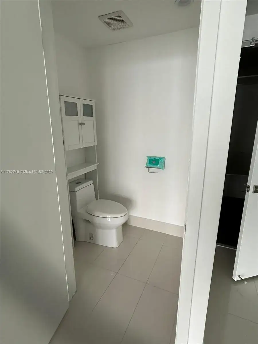 650 NE 32nd St # 3905, Miami FL 33137 photo 4