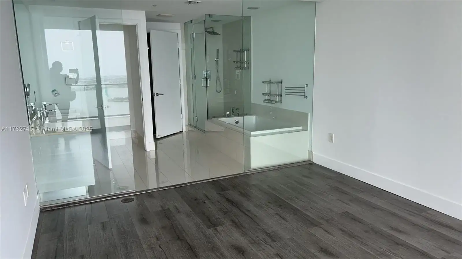 650 NE 32nd St # 3905, Miami FL 33137 photo 5