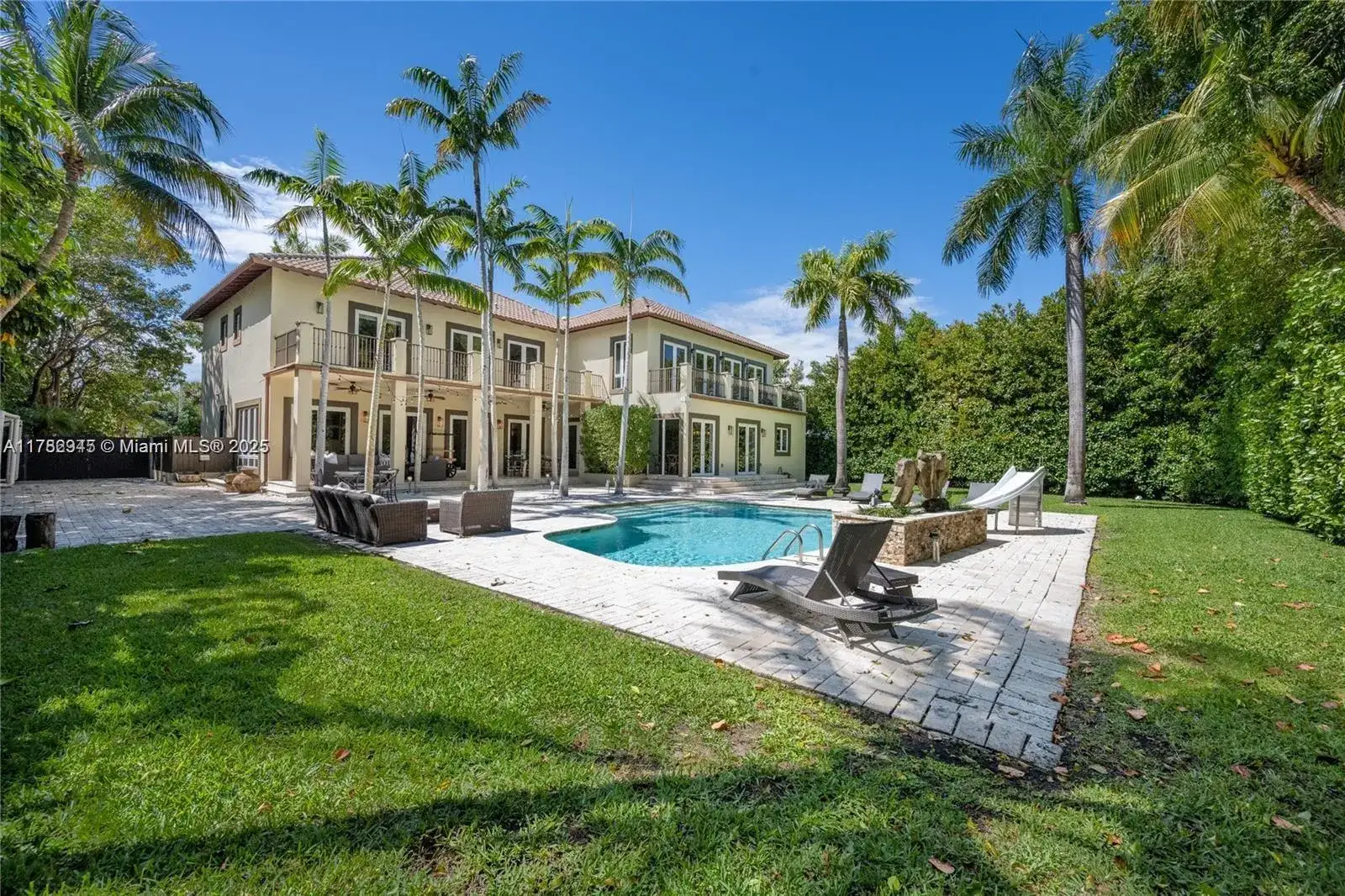 31 Island Dr, Key Biscayne FL 33149 photo 2