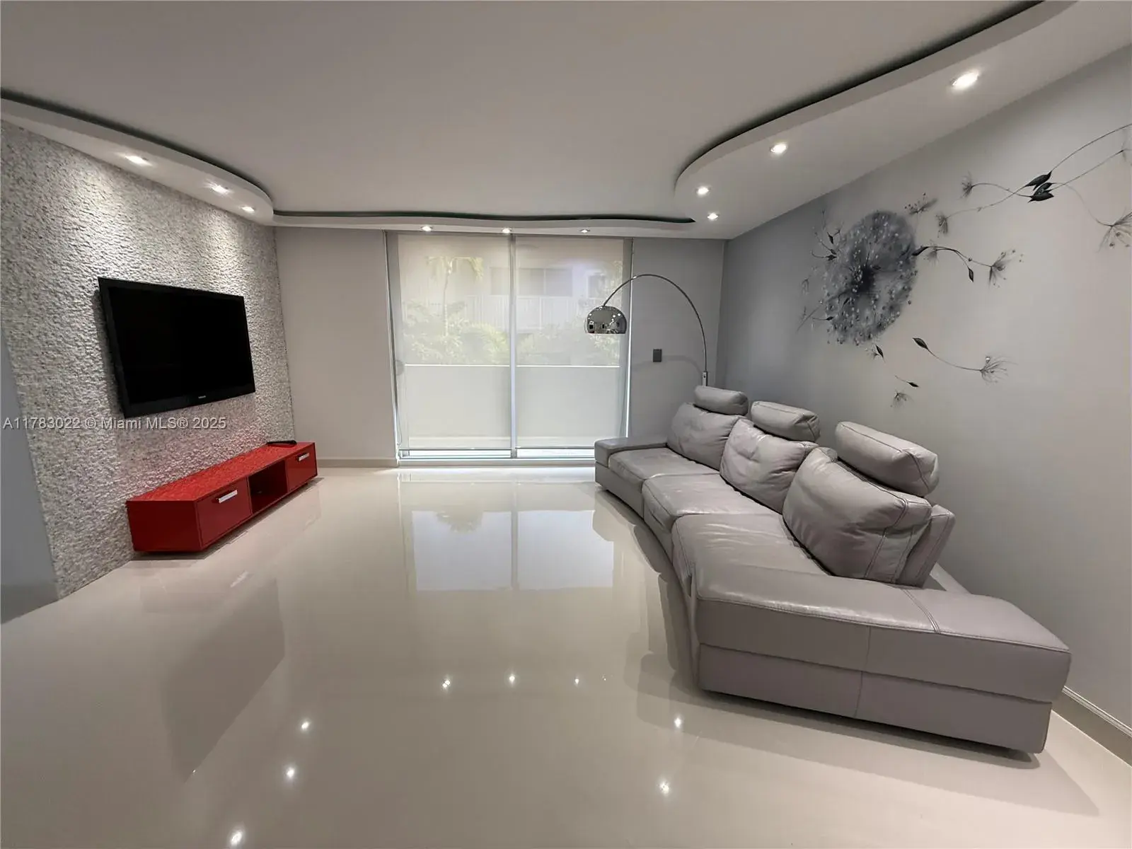 3161 S Ocean Dr, Hallandale Beach FL 33009