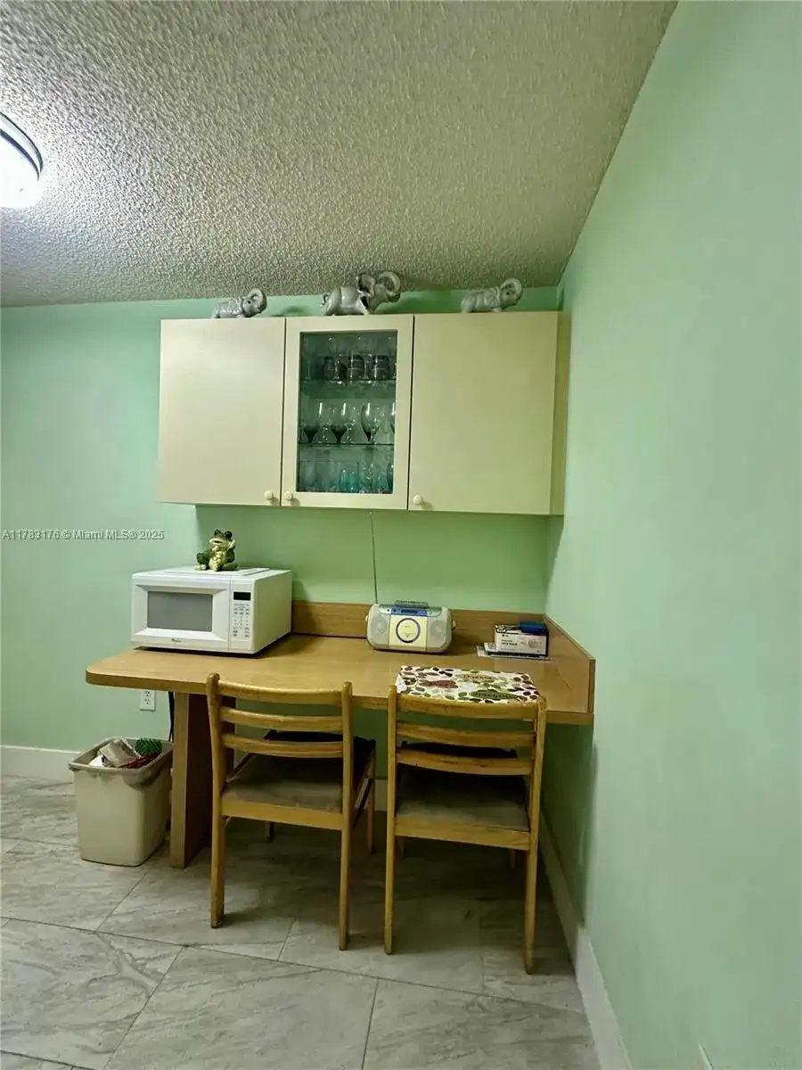 199 SW 12th Ave # 415B, Miami FL 33130 photo 4